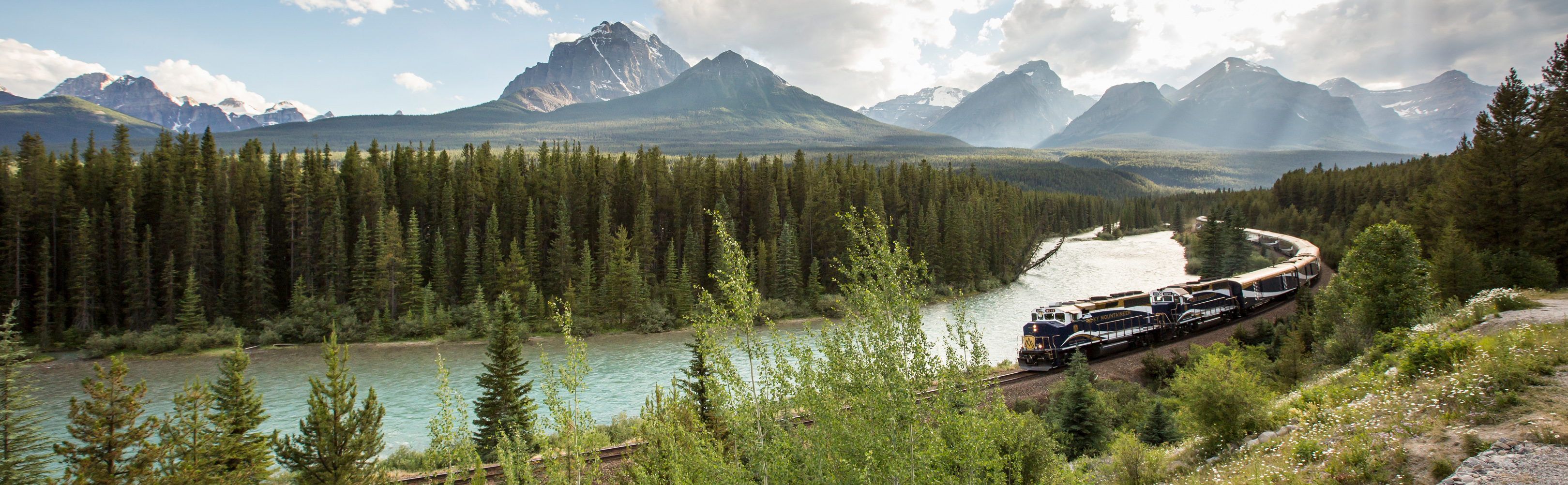 Passage to the Peaks Excursion Lake Louise Eastbound Passage to the Peaks Excursion Lake Louise Eastbound