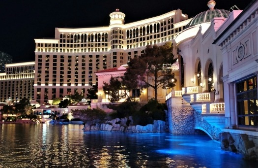 Sideview of the lake at Hotel Bellagio in Las Vegas.